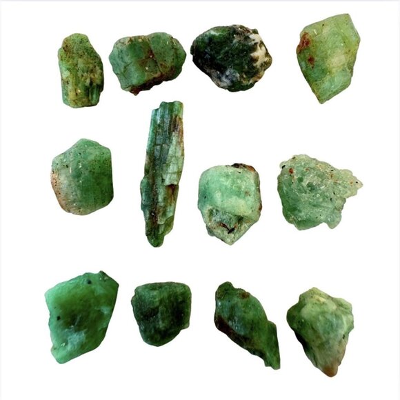 30 carats Emerald Crystals Lot #18 - Picture 1 of 10